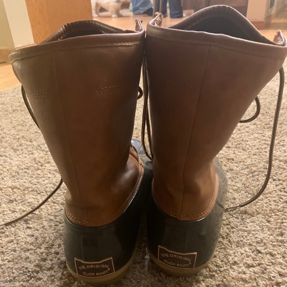Black and Brown duck boots - Picture 3 of 3
